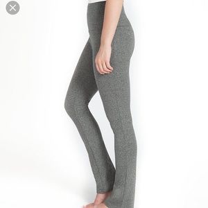 Lysse Bootcut Shaping Leggings in Gray